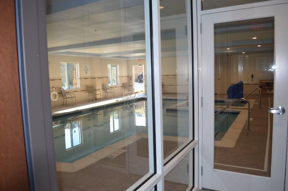 Holiday Inn Express & Suites Golden By Ihg Bagian luar foto