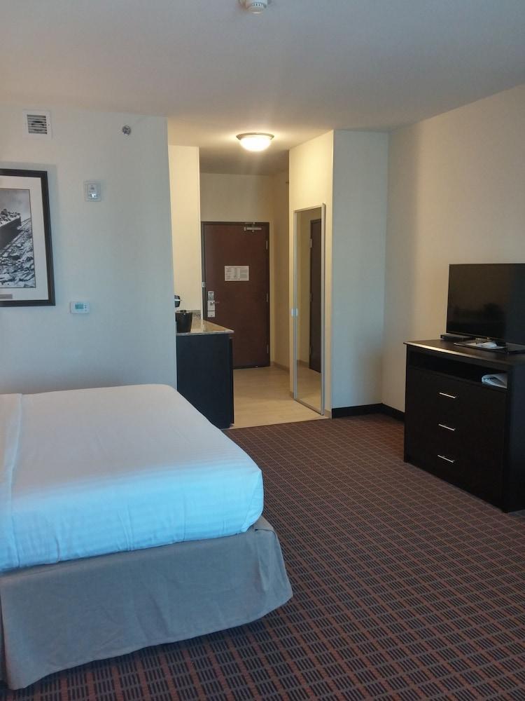 Holiday Inn Express & Suites Golden By Ihg Bagian luar foto