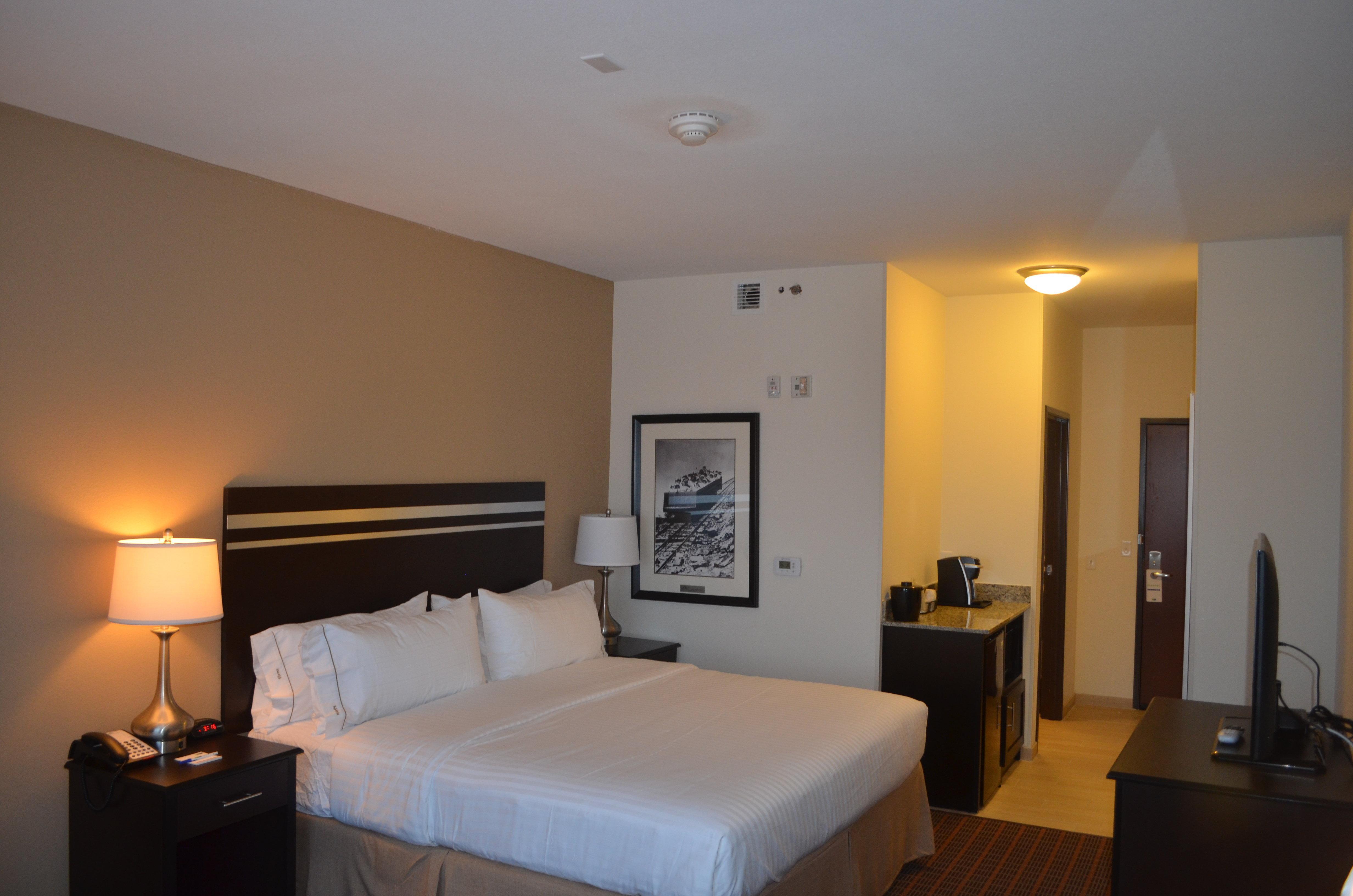Holiday Inn Express & Suites Golden By Ihg Bagian luar foto