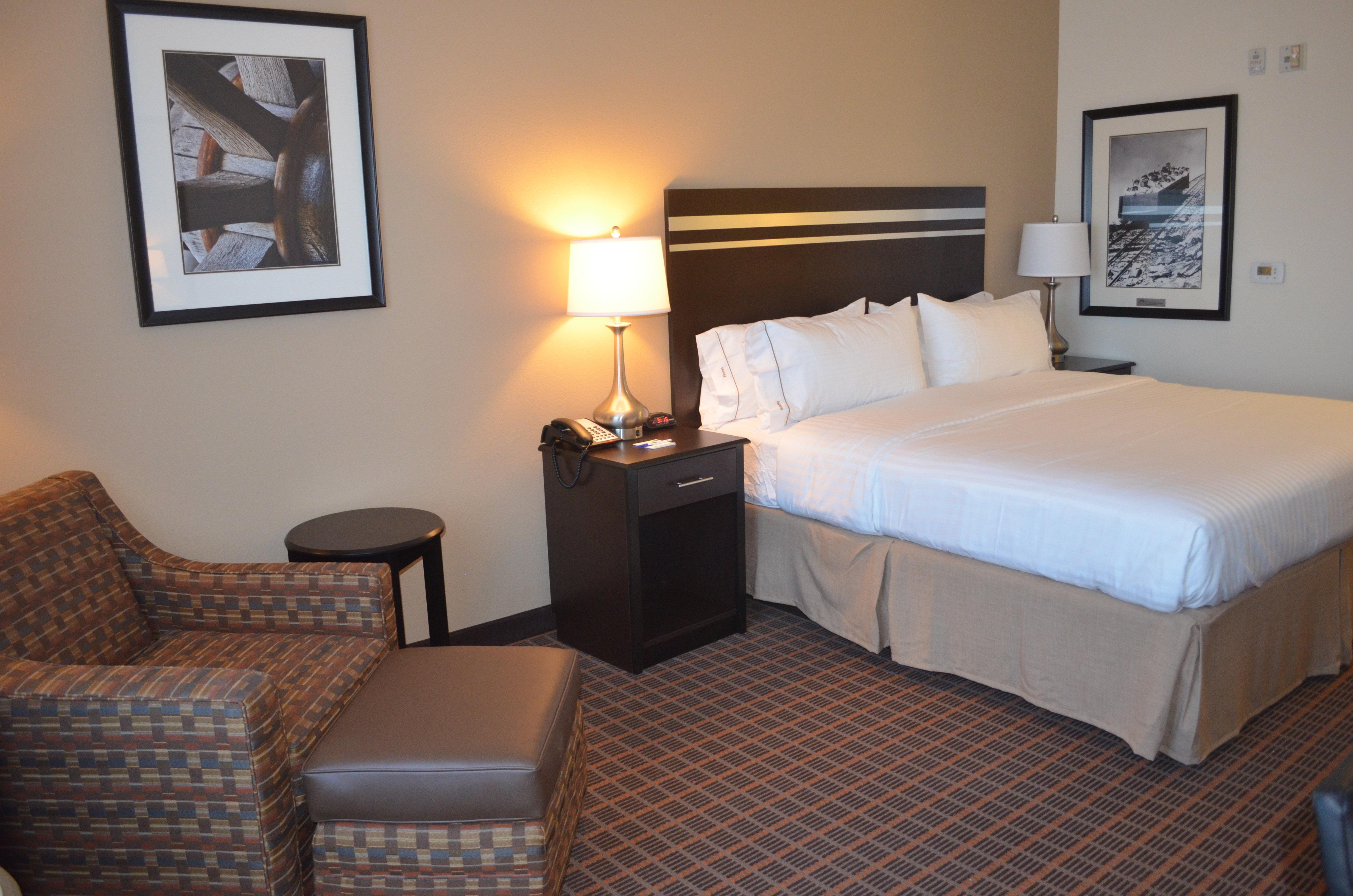 Holiday Inn Express & Suites Golden By Ihg Bagian luar foto