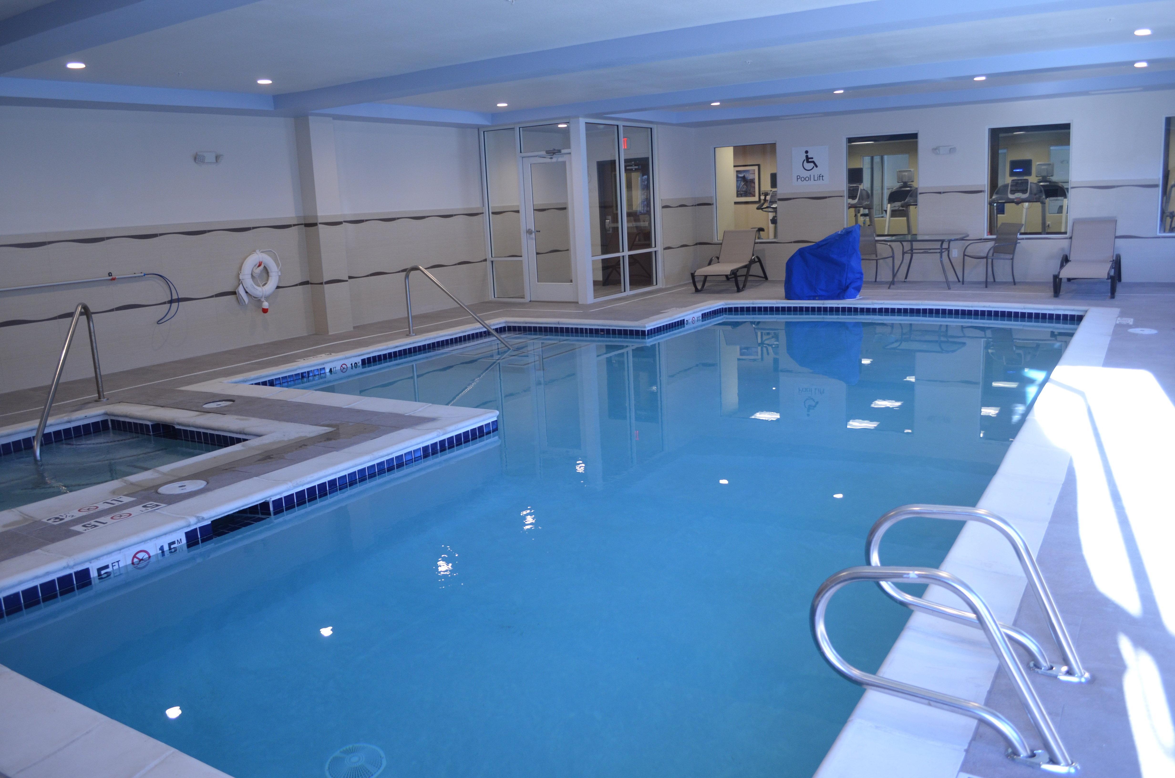 Holiday Inn Express & Suites Golden By Ihg Bagian luar foto